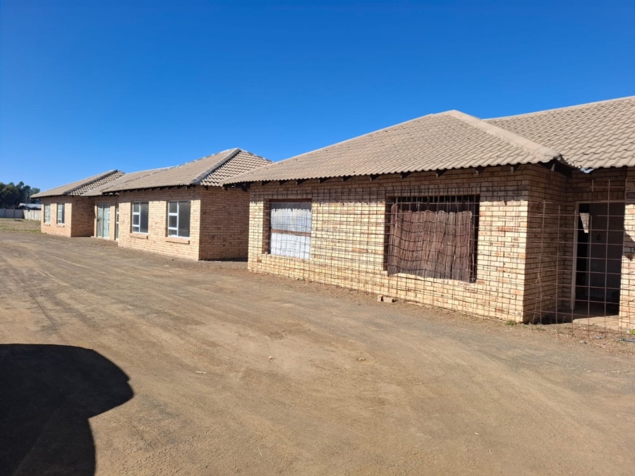 8 Bedroom Property for Sale in Brandfort Free State